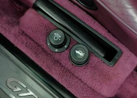 Порше 928 1993 у Європі на Automoto.ua Червоний Порше 928, об'ємом двигуна 5.4 л та пробігом 97 тис. км за 110881 $, фото 23 на Automoto.ua