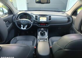 Киа Sportage, объемом двигателя 1.69 л и пробегом 220 тыс. км за 10778 $, фото 12 на Automoto.ua