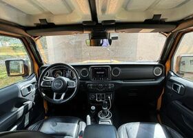 Джип Gladiator 2022 в Европе на Automoto.ua Черный Джип Gladiator, объемом двигателя 2.99 л и пробегом 50 тыс. км за 44484 $, фото 9 на Automoto.ua