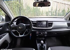 Киа Stonic, объемом двигателя 1.37 л и пробегом 36 тыс. км за 15076 $, фото 14 на Automoto.ua