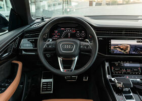 Панель приборов Audi Q8 2021 года