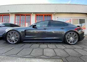 Сірий Порше Panamera, об'ємом двигуна 2.89 л та пробігом 140 тис. км за 78642 $, фото 3 на Automoto.ua