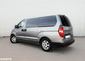 Хендай H-1, объемом двигателя 2.5 л и пробегом 258 тыс. км за 5594 $, фото 14 на Automoto.ua