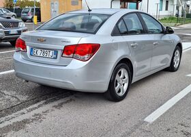 Шевроле Круз 2012 в Европе на Automoto.ua Серебряный Шевроле Круз, объемом двигателя 1.8 л и пробегом 165 тыс. км за 4078 $, фото 8 на Automoto.ua