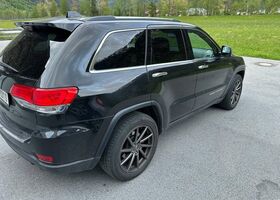Чорний Джип Grand Cherokee, об'ємом двигуна 2.99 л та пробігом 141 тис. км за 22605 $, фото 4 на Automoto.ua