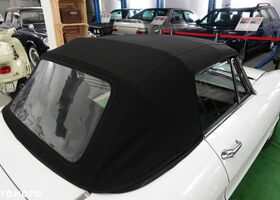 Альфа Ромео Spider 1969 у Європі на Automoto.ua Білий Альфа Ромео Spider, об'ємом двигуна 1 л та пробігом 23 тис. км за 28063 $, фото 9 на Automoto.ua