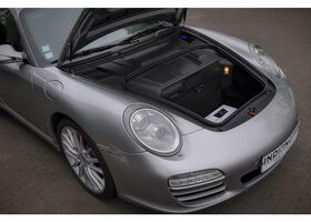 Сірий Порше 911, об'ємом двигуна 3.8 л та пробігом 54 тис. км за 89236 $, фото 9 на Automoto.ua