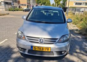 Фольксваген Гольф Плюс 2008 в Европе на Automoto.ua Серебряный Фольксваген Гольф Плюс, объемом двигателя 0 л и пробегом 144 тыс. км за 4498 $, фото 4 на Automoto.ua