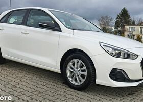 Хендай i30, объемом двигателя 1.4 л и пробегом 172 тыс. км за 10346 $, фото 2 на Automoto.ua