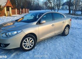 Рено Флюенс, объемом двигателя 2 л и пробегом 230 тыс. км за 3866 $, фото 6 на Automoto.ua