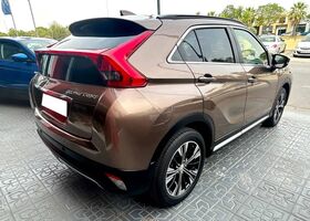 Міцубісі Eclipse Cross 2018 у Європі на Automoto.ua Коричневий Міцубісі Eclipse Cross, об'ємом двигуна 1.5 л та пробігом 112 тис. км за 19579 $, фото 5 на Automoto.ua