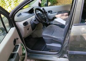 Рено Модус 2025 в Европе на Automoto.ua Коричневый Рено Модус, объемом двигателя 0 л и пробегом 168 тыс. км за 500 $, фото 4 на Automoto.ua