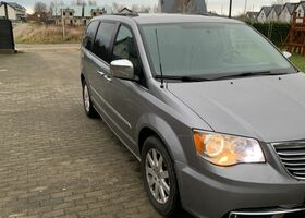 Крайслер Grand Voyager, об'ємом двигуна 3.61 л та пробігом 193 тис. км за 12311 $, фото 2 на Automoto.ua