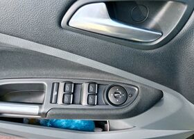 Форд Сі-Макс 2011 у Європі на Automoto.ua Жовтий Форд Сі-Макс, об'ємом двигуна 0 л та пробігом 101 тис. км за 4100 $, фото 7 на Automoto.ua