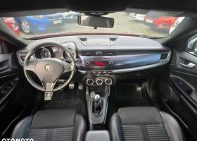 Альфа Ромео Giulietta 2012 у Європі на Automoto.ua Альфа Ромео Giulietta, об'ємом двигуна 1 л та пробігом 147 тис. км за 8427 $, фото 22 на Automoto.ua
