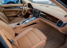 Сірий Порше Panamera, об'ємом двигуна 3 л та пробігом 146 тис. км за 43149 $, фото 14 на Automoto.ua