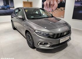 Фиат Типо, объемом двигателя 1 л и пробегом 29 тыс. км за 12937 $, фото 2 на Automoto.ua