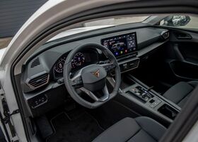 Белый Cupra Leon, объемом двигателя 1.5 л и пробегом 18 тыс. км за 32303 $, фото 6 на Automoto.ua