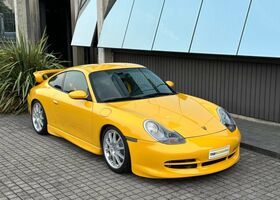 Желтый Порше 911, объемом двигателя 3.6 л и пробегом 37 тыс. км за 178186 $, фото 1 на Automoto.ua