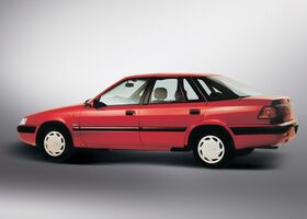 Дэу Эсперо, Седан 1995 - 1999 1.5 i 16V (90)