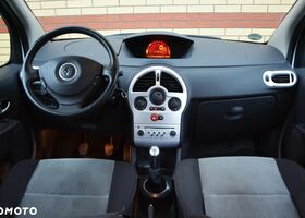 Рено Модус 2009 в Европе на Automoto.ua Белый Рено Модус, объемом двигателя 1 л и пробегом 171 тыс. км за 12800 $, фото 8 на Automoto.ua