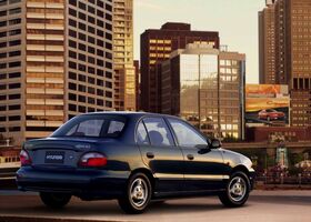 Хендай Акцент, Седан 1995 - 1999 1.3 i GLS (75 hp)