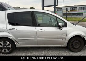 Рено Модус 2008 у Європі на Automoto.ua Срібний Рено Модус, об'ємом двигуна 1.6 л та пробігом 80 тис. км за 1751 $, фото 5 на Automoto.ua