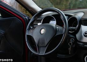 Альфа Ромео Giulietta, об'ємом двигуна 1.37 л та пробігом 156 тис. км за 7106 $, фото 17 на Automoto.ua