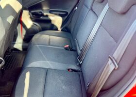 Альфа Ромео Giulietta 2012 у Європі на Automoto.ua Червоний Альфа Ромео Giulietta, об'ємом двигуна 1 л та пробігом 146 тис. км за 7482 $, фото 18 на Automoto.ua
