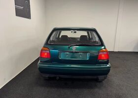 Фольксваген Гольф 1996 у Європі на Automoto.ua Зелений Фольксваген Гольф, об'ємом двигуна 0 л та пробігом 38 тис. км за 5825 $, фото 8 на Automoto.ua