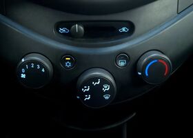 Шевроле Спарк 2010 в Европе на Automoto.ua Серебряный Шевроле Спарк, объемом двигателя 1 л и пробегом 87 тыс. км за 3798 $, фото 9 на Automoto.ua