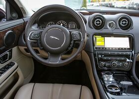 Jaguar XJ 2018 на тест-драйве, фото 17