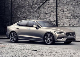 Volvo S60 2019 на тест-драйве, фото 7