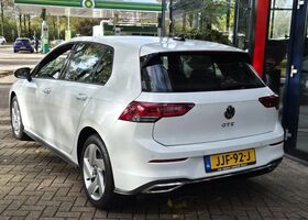 Фольксваген Golf GTE 2021 у Європі на Automoto.ua Білий Фольксваген Golf GTE, об'ємом двигуна 1.4 л та пробігом 71 тис. км за 30146 $, фото 4 на Automoto.ua