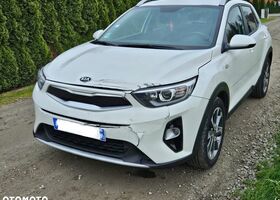 Кіа Stonic, об'ємом двигуна 1 л та пробігом 71 тис. км за 8618 $, фото 6 на Automoto.ua