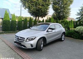 Мерседес ГЛА-Класс 2019 в Европе на Automoto.ua Серый Мерседес ГЛА-Класс, объемом двигателя 1 л и пробегом 88 тыс. км за 20218 $, фото 2 на Automoto.ua