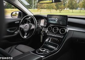 Мерседес Ц-Клас 2016 у Європі на Automoto.ua Синій Мерседес Ц-Клас, об'ємом двигуна 1 л та пробігом 152 тис. км за 19371 $, фото 2 на Automoto.ua