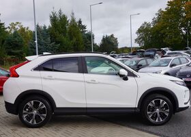 Мицубиси Eclipse Cross 2019 в Европе на Automoto.ua Мицубиси Eclipse Cross, объемом двигателя 1.5 л и пробегом 43 тыс. км за 17990 $, фото 4 на Automoto.ua