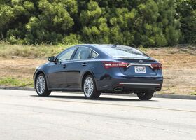 Toyota Avalon 2017 на тест-драйве, фото 4