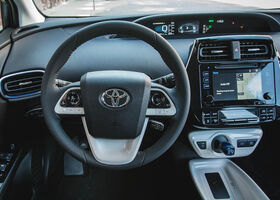 Toyota Prius 2017 на тест-драйве, фото 19