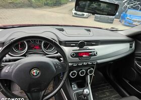 Альфа Ромео Giulietta, об'ємом двигуна 1.6 л та пробігом 192 тис. км за 5767 $, фото 8 на Automoto.ua
