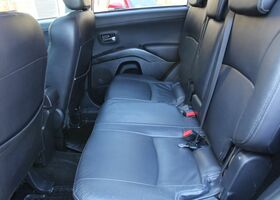 Мицубиси Аутлендер 2010 в Европе на Automoto.ua Белый Мицубиси Аутлендер, объемом двигателя 2.18 л и пробегом 273 тыс. км за 8159 $, фото 8 на Automoto.ua