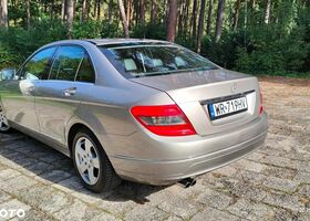 Мерседес Ц-Клас 2007 у Європі на Automoto.ua Сірий Мерседес Ц-Клас, об'ємом двигуна 1 л та пробігом 110 тис. км за 8451 $, фото 15 на Automoto.ua