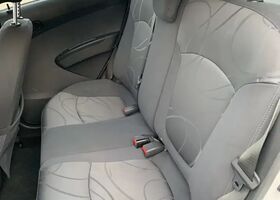 Шевроле Спарк 2012 в Европе на Automoto.ua Белый Шевроле Спарк, объемом двигателя 1 л и пробегом 365 тыс. км за 1577 $, фото 9 на Automoto.ua