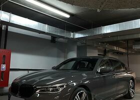 БМВ 750, 2017 - н.в. LI XDRIVE
