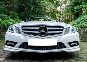 Білий Мерседес E 220, об'ємом двигуна 2.14 л та пробігом 85 тис. км за 26890 $, фото 10 на Automoto.ua