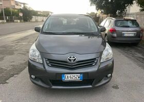 Тойота Версо 2010 у Європі на Automoto.ua Сірий Тойота Версо, об'ємом двигуна 2.23 л та пробігом 127 тис. км за 7581 $, фото 1 на Automoto.ua