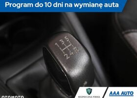 Пежо 208, объемом двигателя 1.2 л и пробегом 52 тыс. км за 7559 $, фото 18 на Automoto.ua