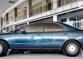 Тойота Краун, Седан 1995 - 1999 Majesta 4.0 i 32V 4WD MT (280 Hp)