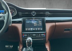 Чорний Мазераті Quattroporte, об'ємом двигуна 2.99 л та пробігом 135 тис. км за 57625 $, фото 13 на Automoto.ua